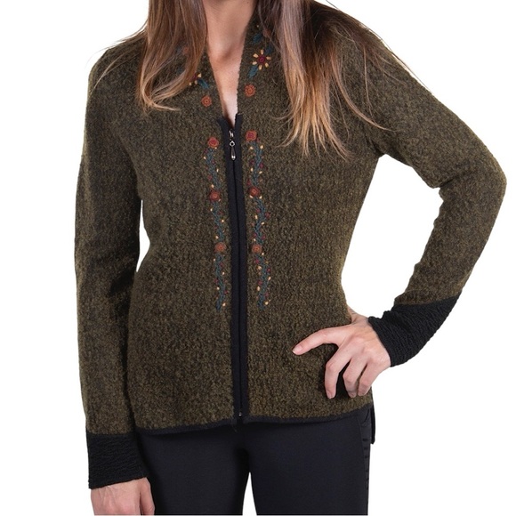 SIMPLY NATURAL DESIGNS Alina Baby Alpaca Embroidered Floral Boucle Knit Cardigan - Picture 1 of 15